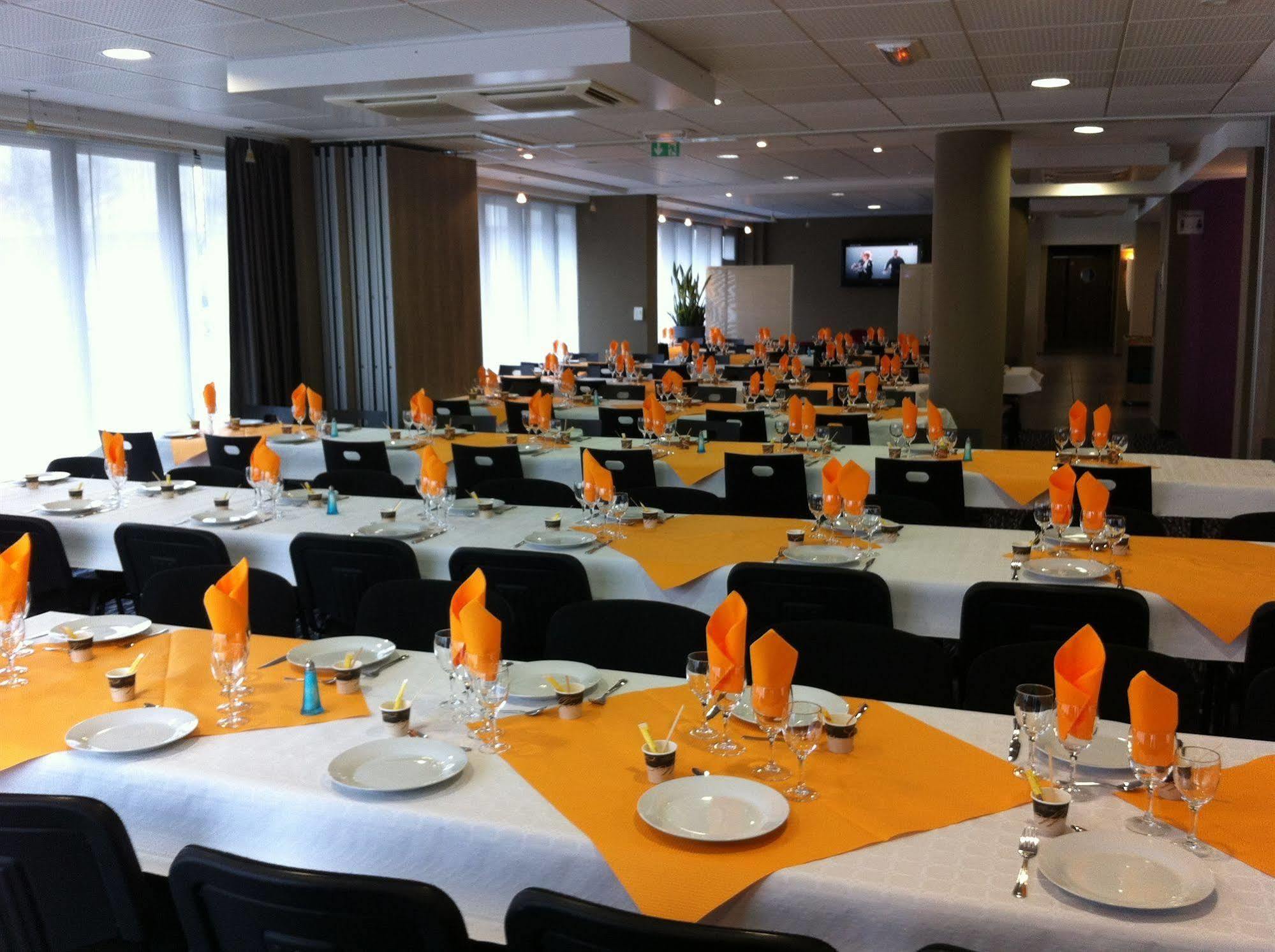 Park Hotel & Appartements Cholet Eksteriør bilde